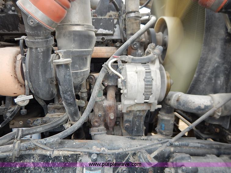 image for item K7381 1998 International 5070 mixer truck