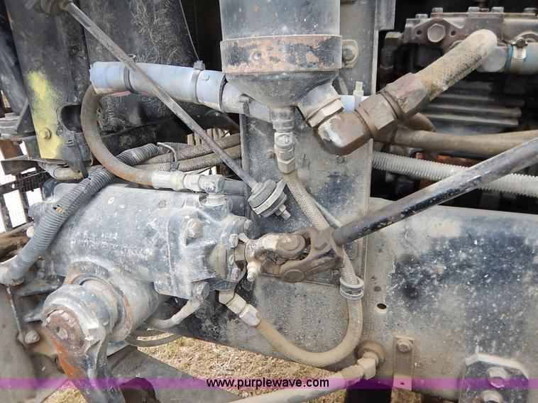 image for item K7381 1998 International 5070 mixer truck