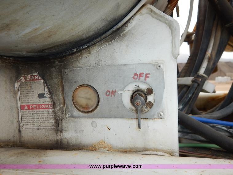 image for item K7381 1998 International 5070 mixer truck