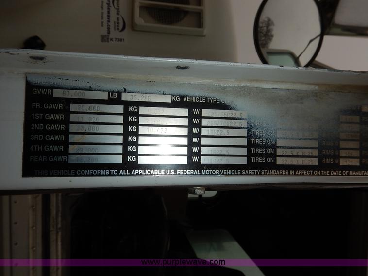 image for item K7381 1998 International 5070 mixer truck