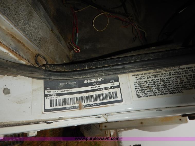 image for item K7381 1998 International 5070 mixer truck