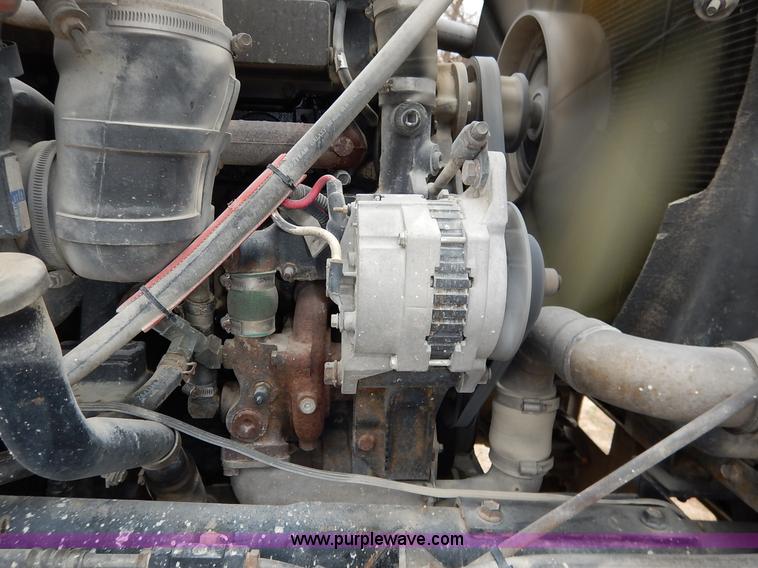 image for item K7382 1998 International Paystar 5000 mixer truck