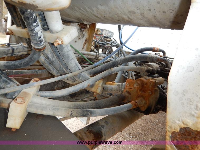 image for item K7382 1998 International Paystar 5000 mixer truck