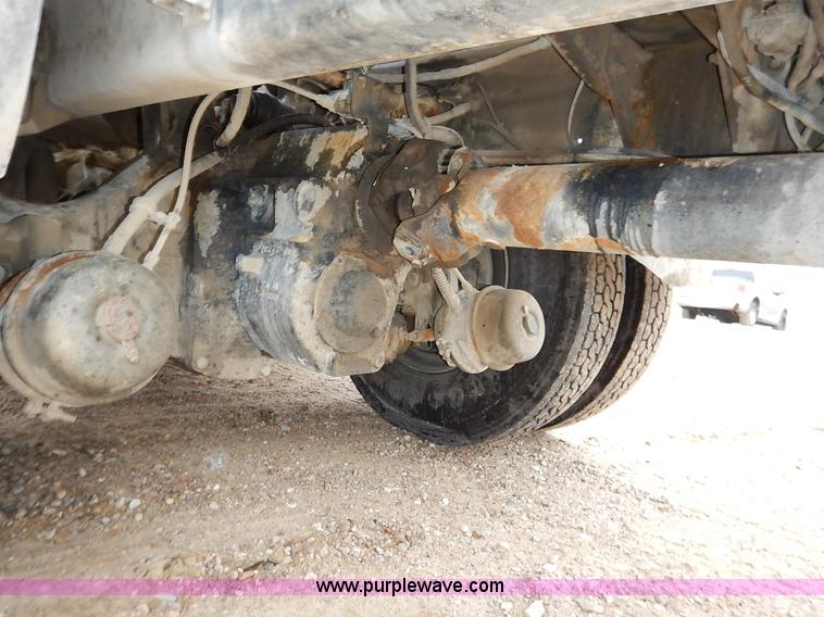 image for item K7382 1998 International Paystar 5000 mixer truck