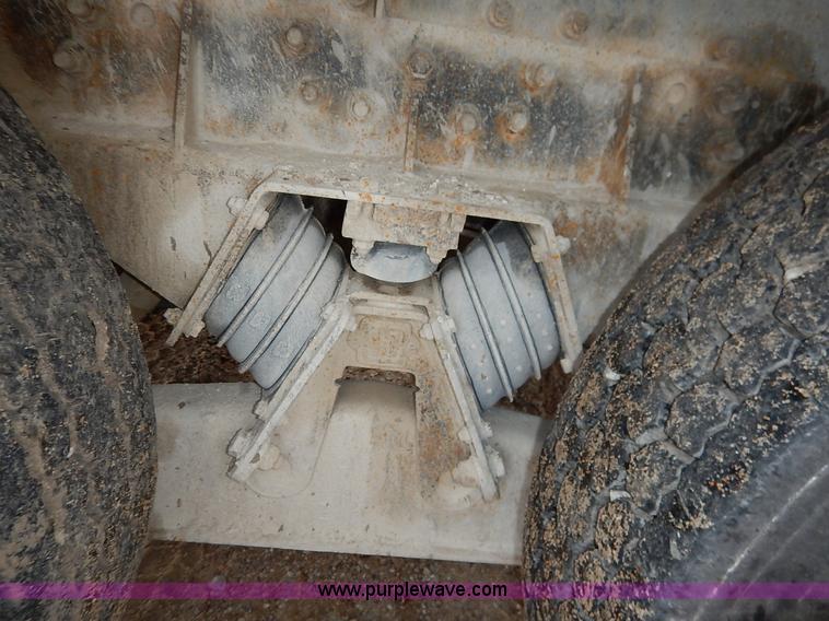 image for item K7382 1998 International Paystar 5000 mixer truck