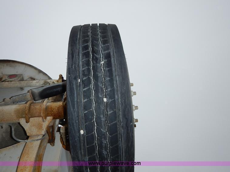 image for item K7382 1998 International Paystar 5000 mixer truck