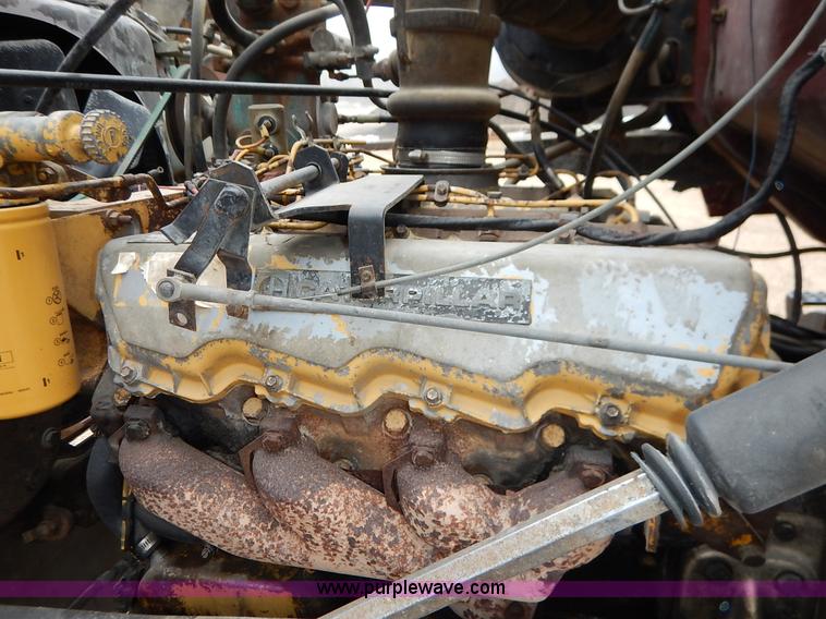 image for item K7383 1985 Ford LT8000 flatbed truck