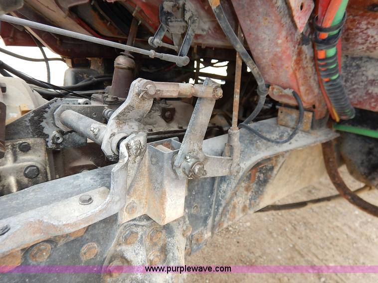 image for item K7383 1985 Ford LT8000 flatbed truck