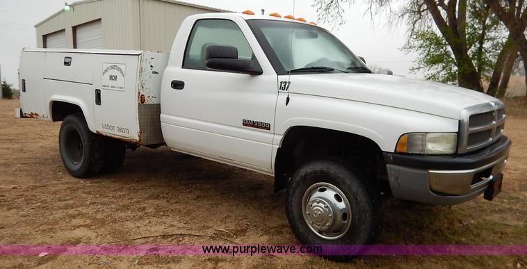 image for item K7384 2001 Dodge Ram 3500 utility truck