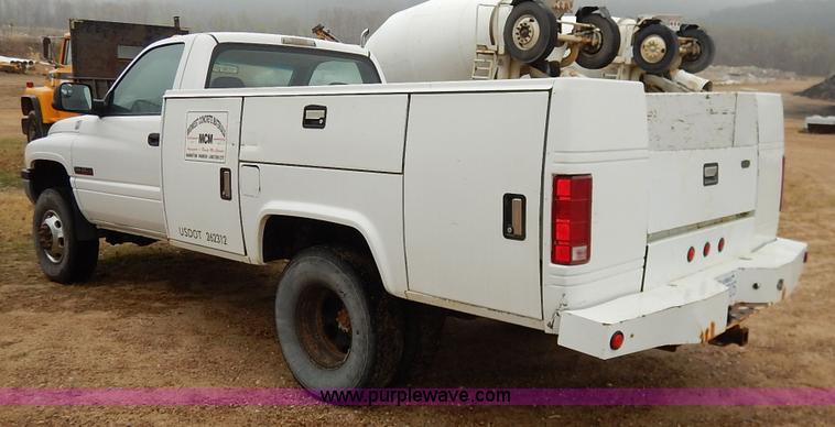image for item K7384 2001 Dodge Ram 3500 utility truck