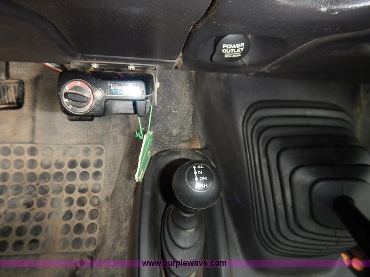 image for item K7384 2001 Dodge Ram 3500 utility truck