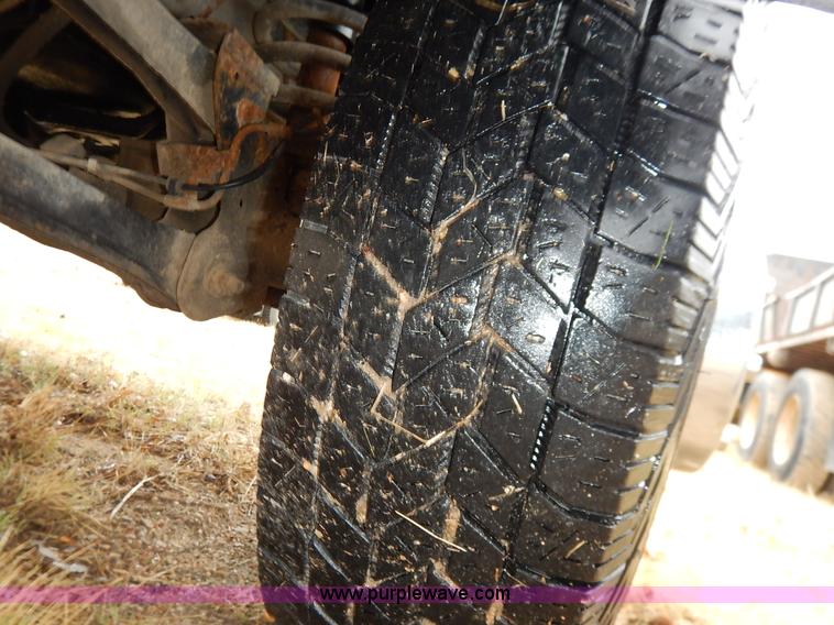 image for item K7384 2001 Dodge Ram 3500 utility truck