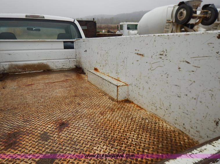 image for item K7384 2001 Dodge Ram 3500 utility truck