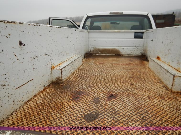 image for item K7384 2001 Dodge Ram 3500 utility truck