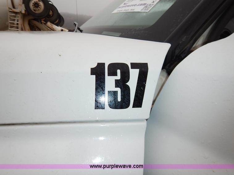 image for item K7384 2001 Dodge Ram 3500 utility truck