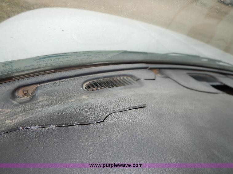 image for item K7384 2001 Dodge Ram 3500 utility truck