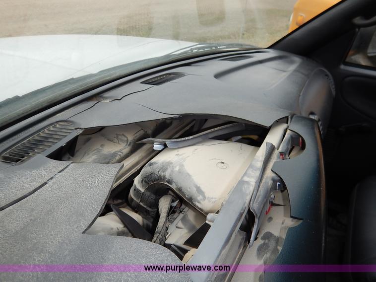 image for item K7384 2001 Dodge Ram 3500 utility truck