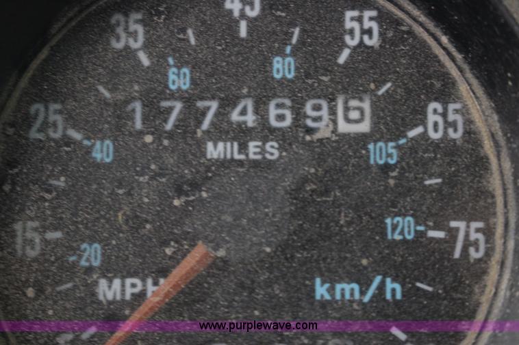 image for item L6705 1999 Mack RD690S mixer truck