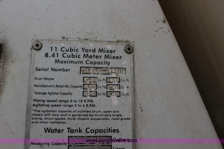 image for item L6705 1999 Mack RD690S mixer truck