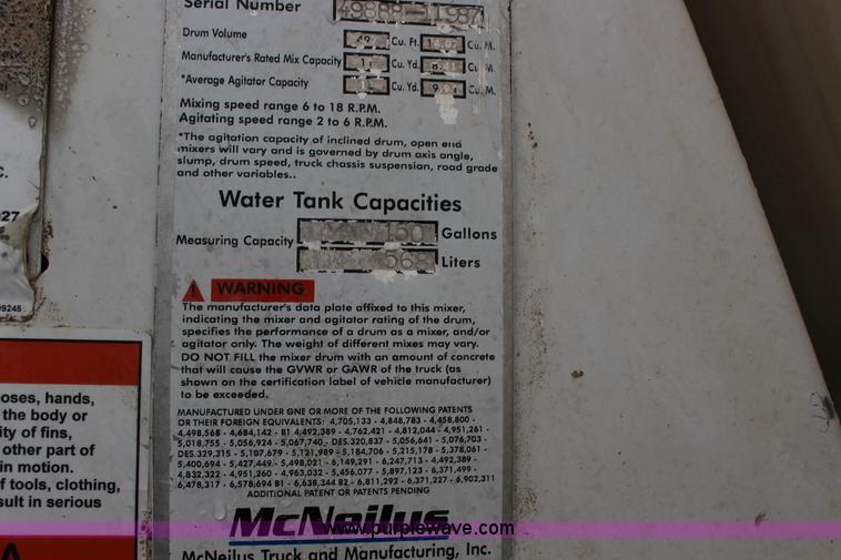 image for item L6705 1999 Mack RD690S mixer truck