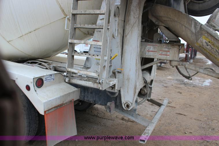 image for item L6705 1999 Mack RD690S mixer truck