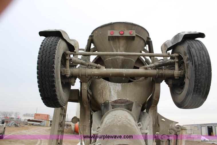 image for item L6705 1999 Mack RD690S mixer truck