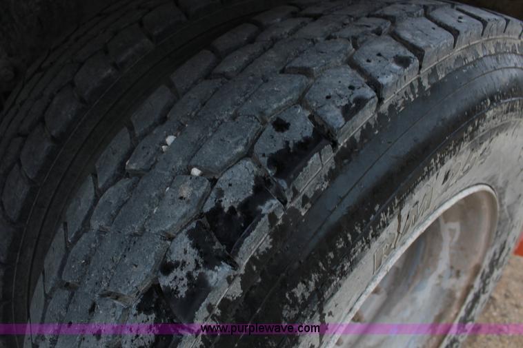 image for item L6705 1999 Mack RD690S mixer truck