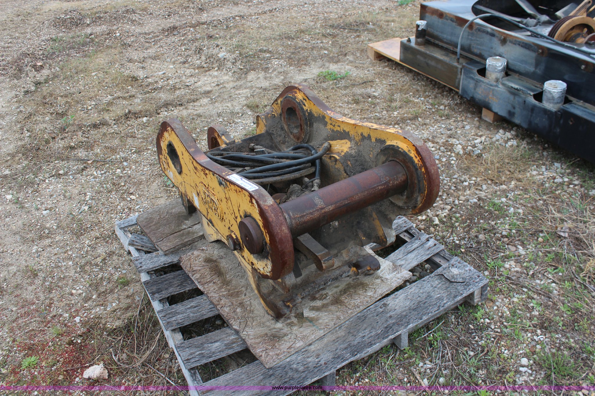 JRB excavator quick coupler in Manhattan, KS Item BO9437 sold