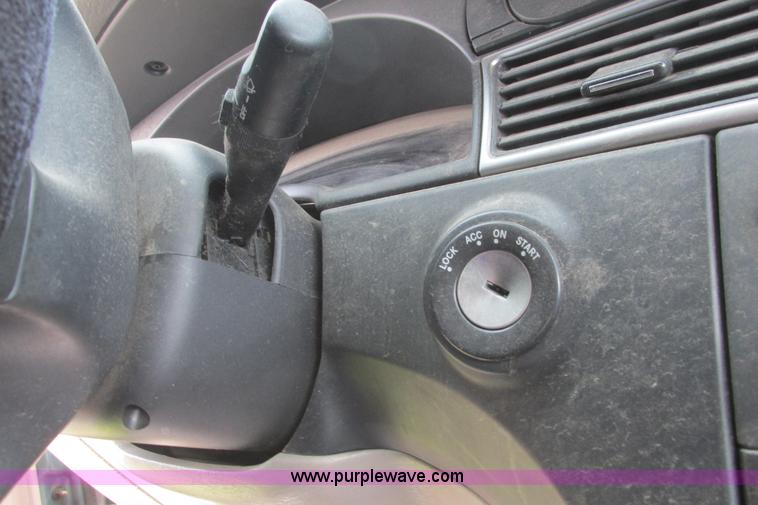 image for item I9517 2005 Chrysler Pacifica SUV