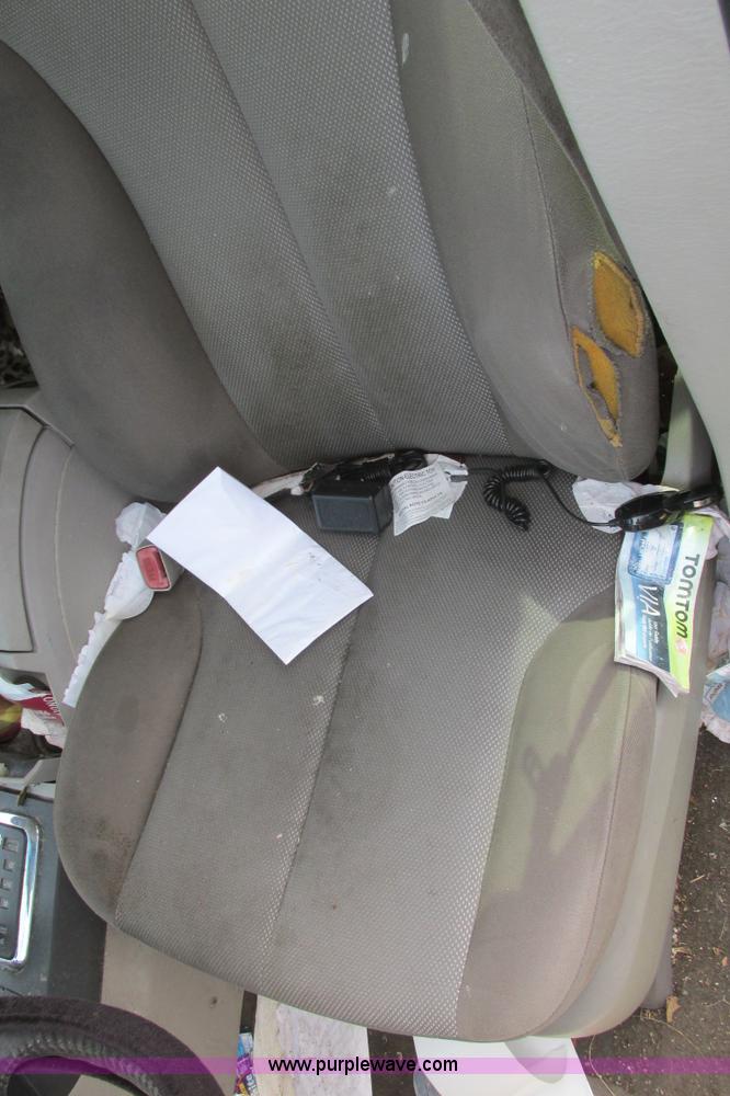 image for item I9517 2005 Chrysler Pacifica SUV