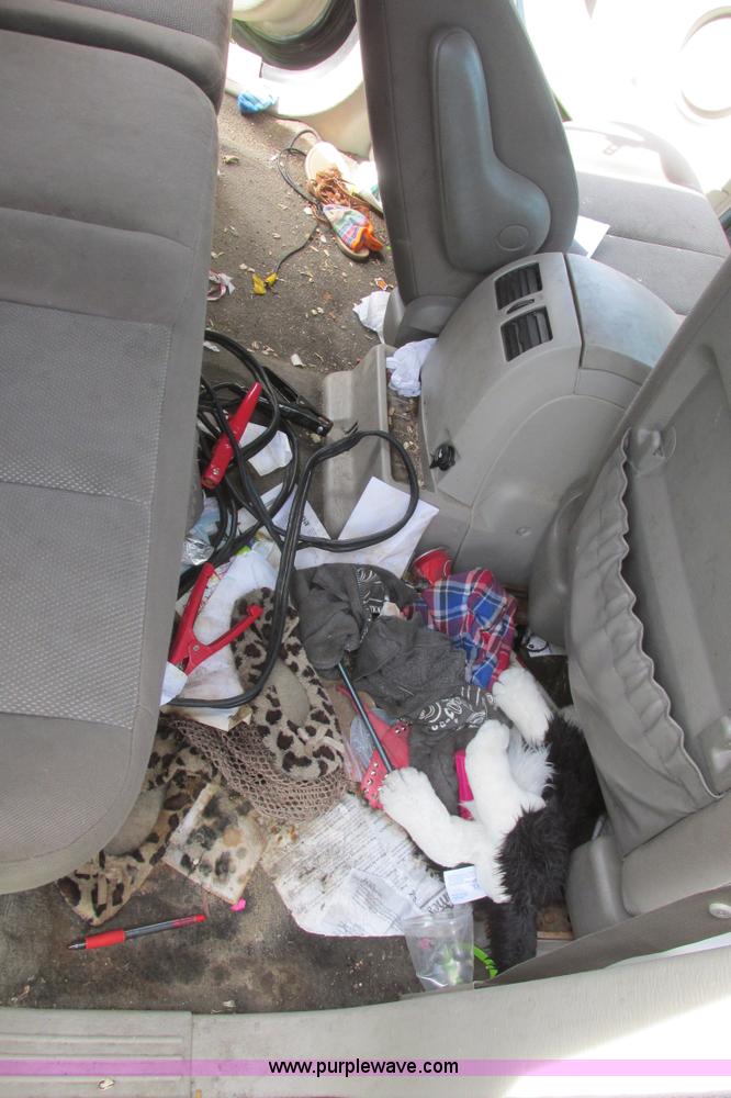 image for item I9517 2005 Chrysler Pacifica SUV
