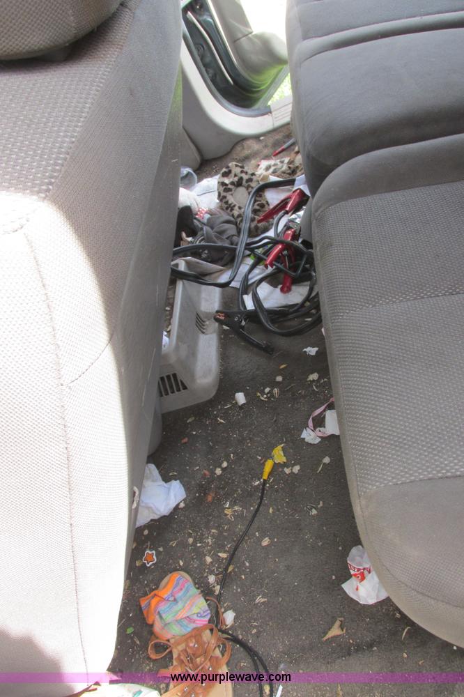 image for item I9517 2005 Chrysler Pacifica SUV