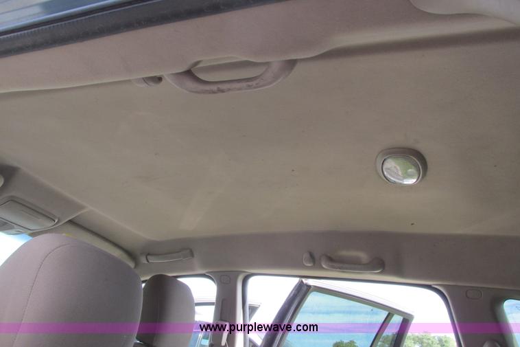 image for item I9517 2005 Chrysler Pacifica SUV