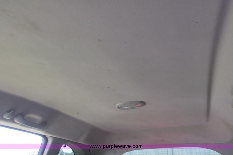 image for item I9517 2005 Chrysler Pacifica SUV