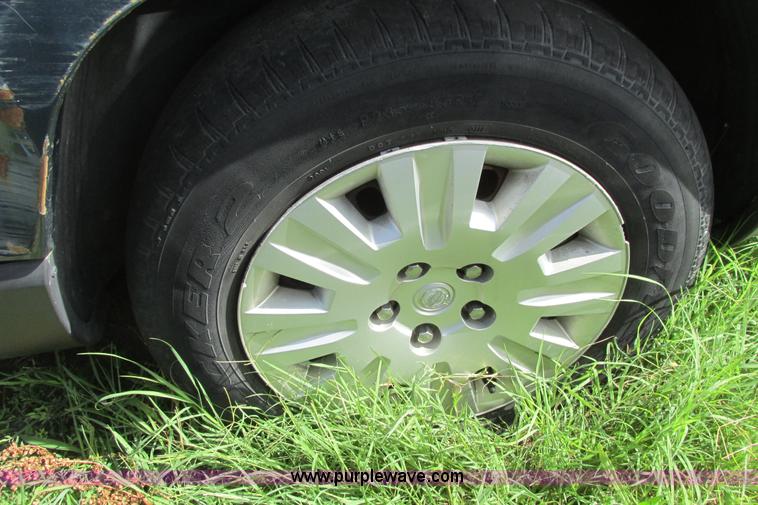 image for item I9517 2005 Chrysler Pacifica SUV