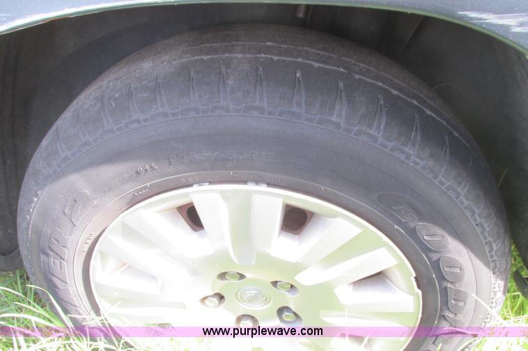 image for item I9517 2005 Chrysler Pacifica SUV