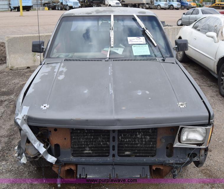 image for item J6659 1989 Chevrolet S10 Ext. Cab pickup truck