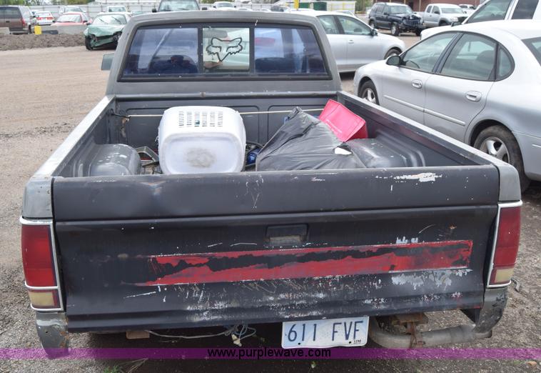 image for item J6659 1989 Chevrolet S10 Ext. Cab pickup truck