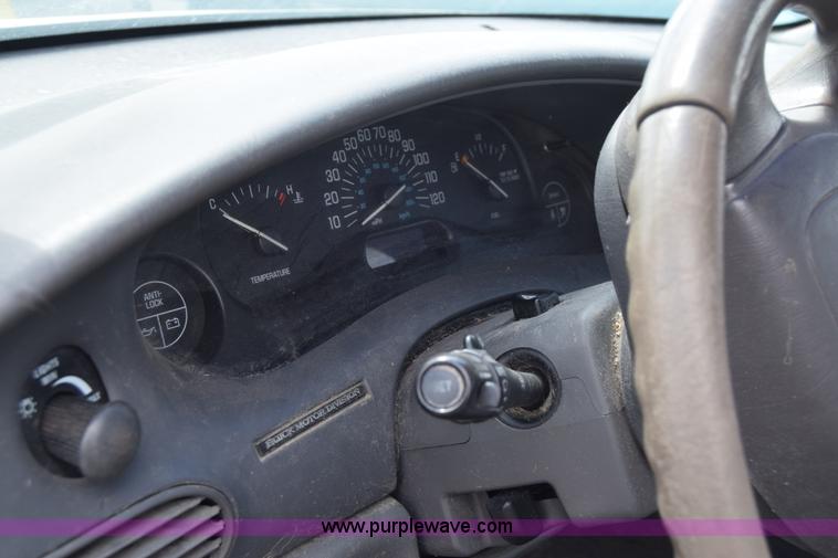 image for item J6662 2002 Buick Century