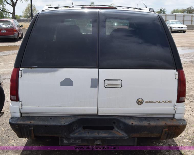 image for item J6663 2000 Cadillac Escalade SUV