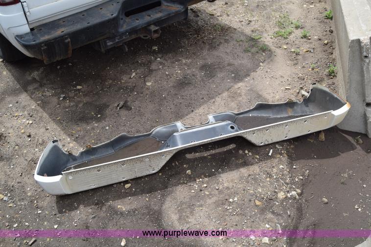image for item J6663 2000 Cadillac Escalade SUV