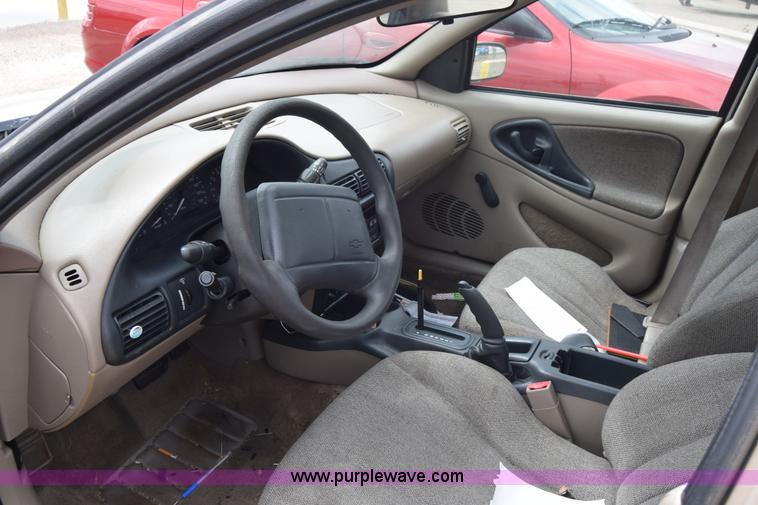 image for item J6664 2002 Chevrolet Cavalier
