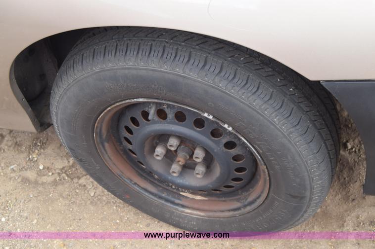 image for item J6664 2002 Chevrolet Cavalier