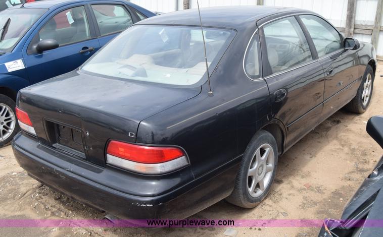 image for item J6667 1996 Toyota Avalon XL
