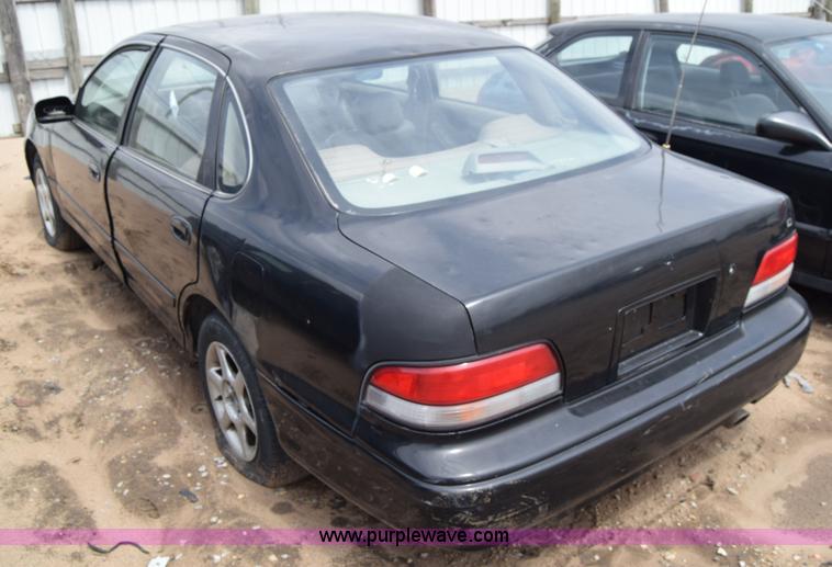 image for item J6667 1996 Toyota Avalon XL