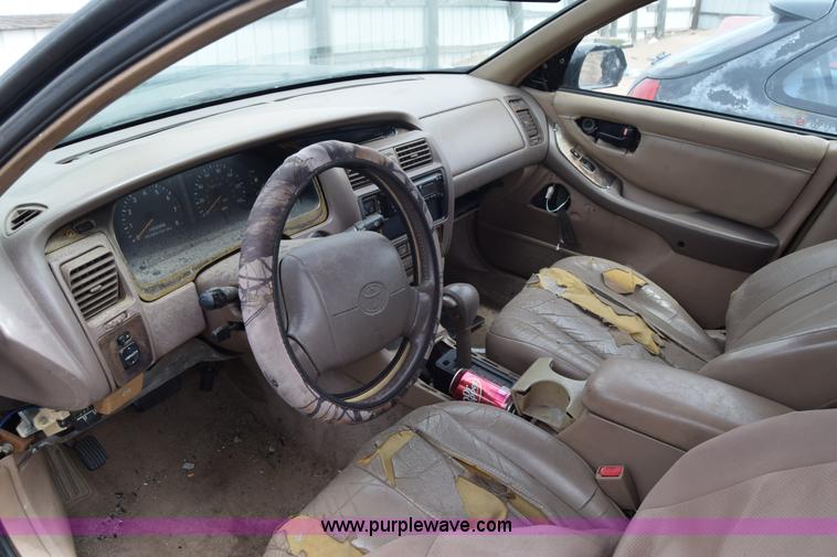 image for item J6667 1996 Toyota Avalon XL
