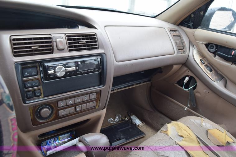 image for item J6667 1996 Toyota Avalon XL