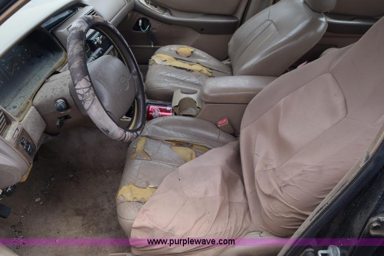 image for item J6667 1996 Toyota Avalon XL