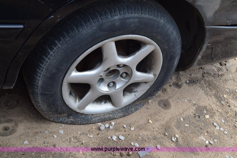 image for item J6667 1996 Toyota Avalon XL