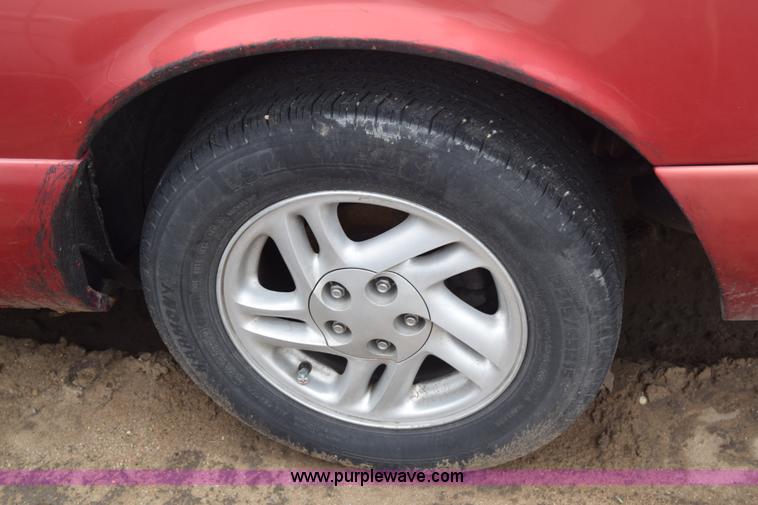 image for item J6668 1997 Ford Thunderbird LX